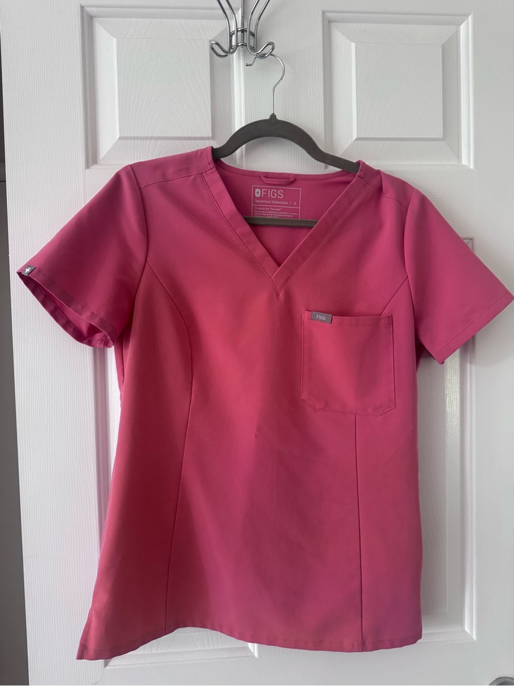 FIGS Women's V-Neck Scrub Top in Limited Edition Desert Rose